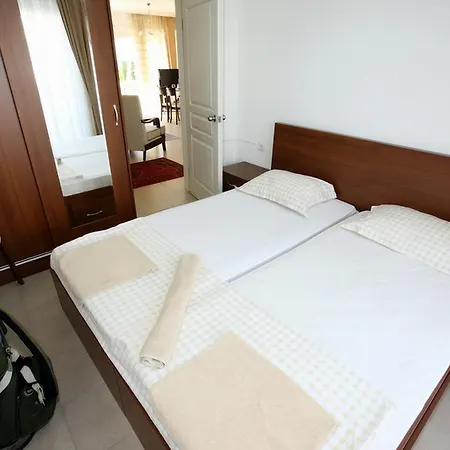 Cleodora Apartment *