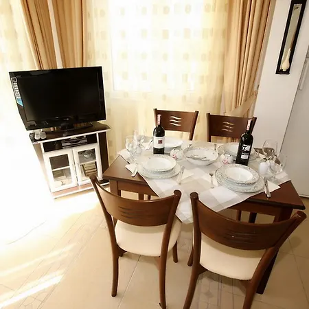 Cleodora Apartment
